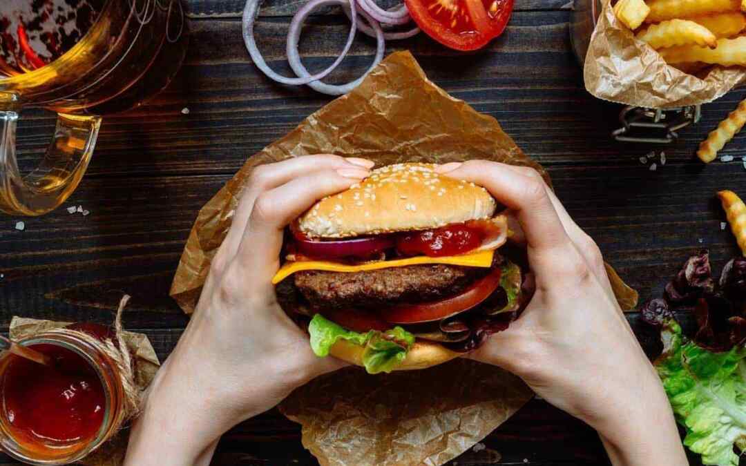 Origine e storia dell’hamburger: tutto quello che non sapevi