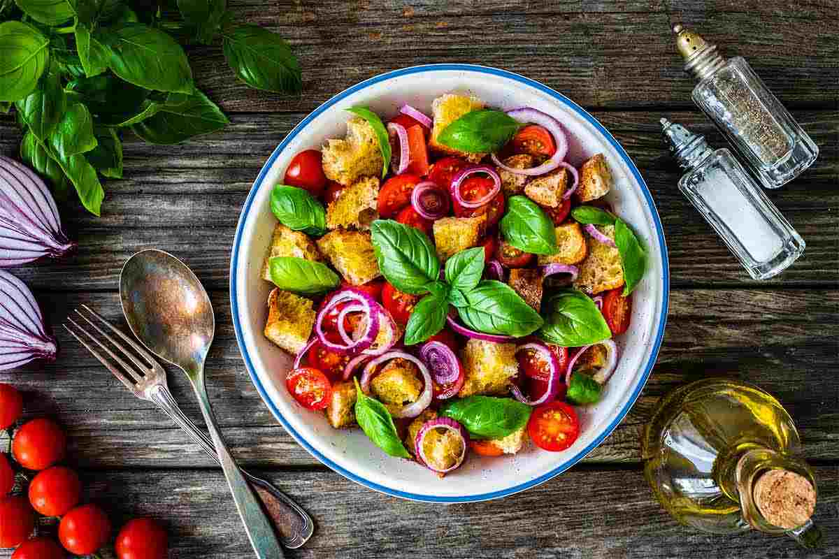 Come fare la panzanella