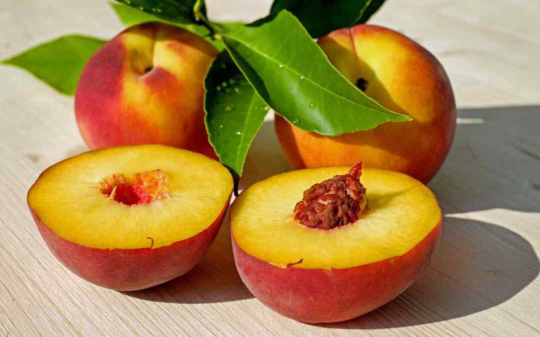 Pesche, proprietà e utilizzi del frutto